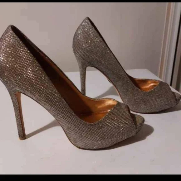 BADGLEY MISCHKA- SHIMMERY HIGH HEELS - Picture 1 of 4